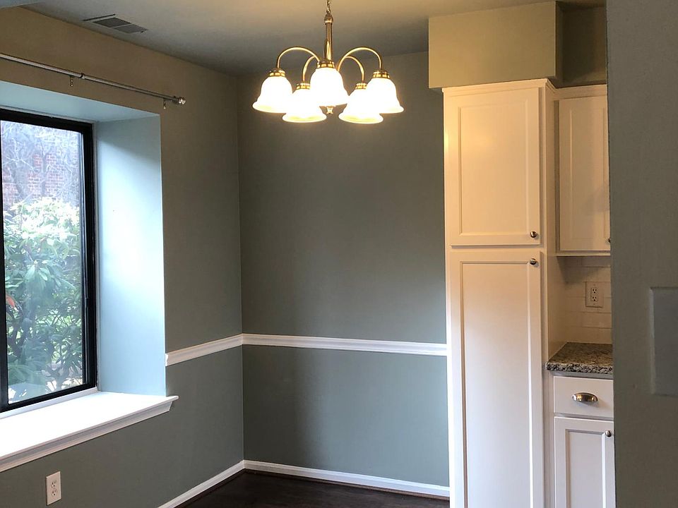 Eat-in kitchen with unique layout unlike most other units.