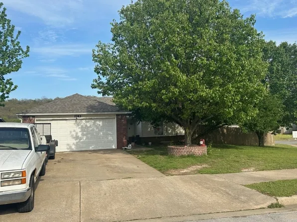 1743 Jade Rd, Springdale, AR 72764