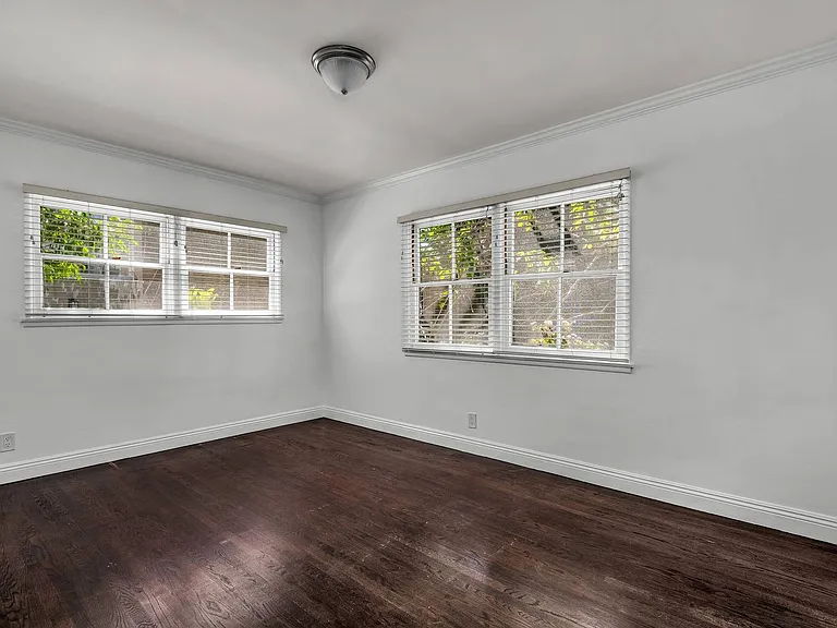 1032 Carol Dr #2 — Photo 12