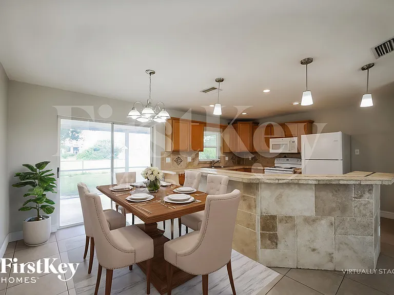 2225 Tropicana Pkwy W — Photo 7