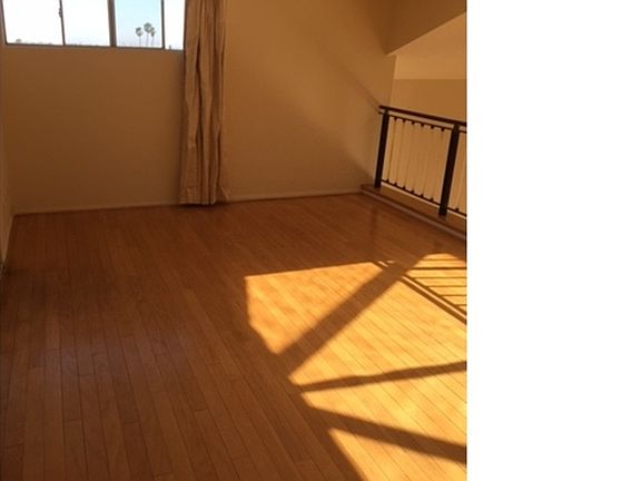 3rd image of 923 Euclid St APT 301