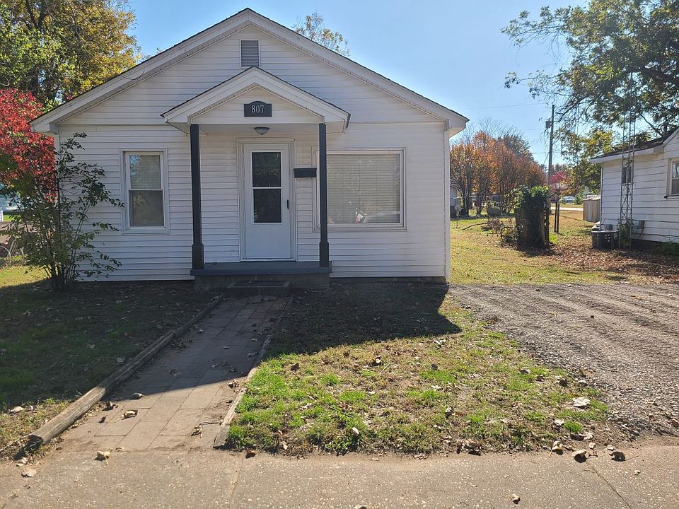 1st image of 807 E Gladys St