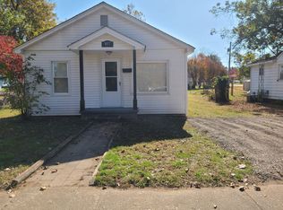 807 E Gladys St, Sikeston, MO 63801