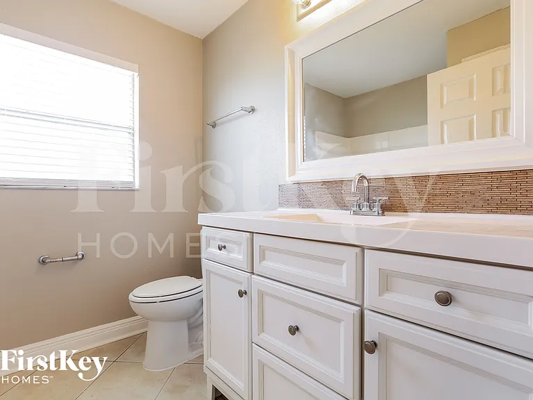 3811 Trenton Ln — Photo 17