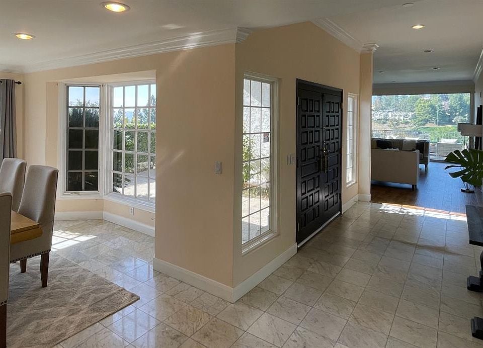 1st image of 451 Meadowview Dr