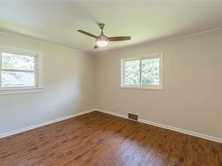 3213 Bobbie Ln — Photo 16