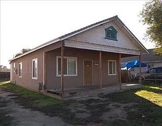 5232 Clark St photo 1