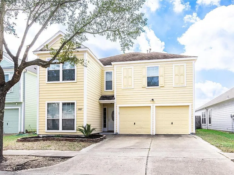 12827 Magenta Oaks Dr — Photo 1