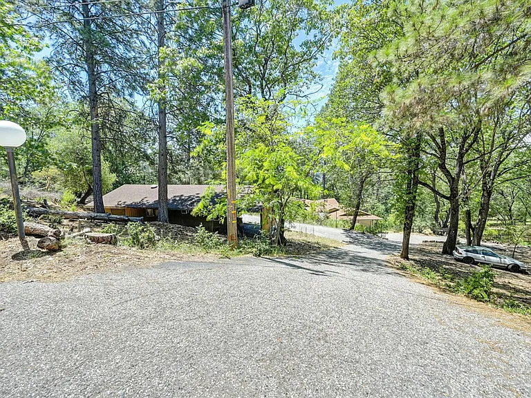 16832 Alice Way — Photo 26