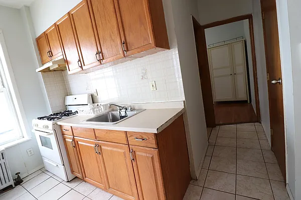 Rented by Highline Residential | media 8