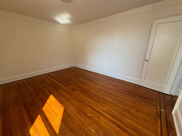 32-15 35th St #F1 — Photo 3