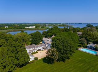 635 Flying Point Rd, Water Mill, NY 11976