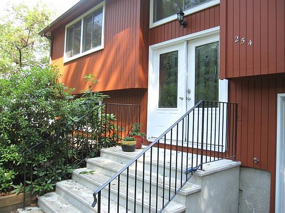 Front Entry Staircase