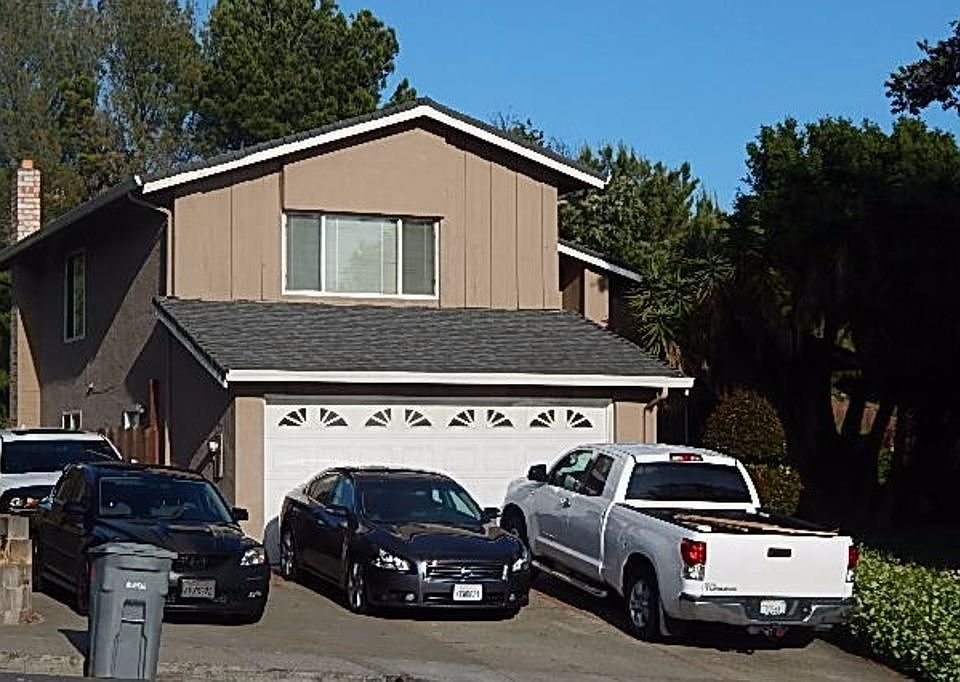 2nd image of 1390 Oakwood Ave