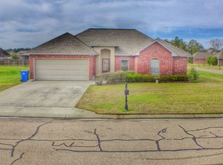 38753 Edgewood Cir, Denham Springs, LA 70706