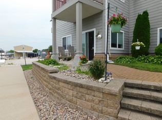 20 Shanty Rd UNIT 104, Algoma, WI 54201