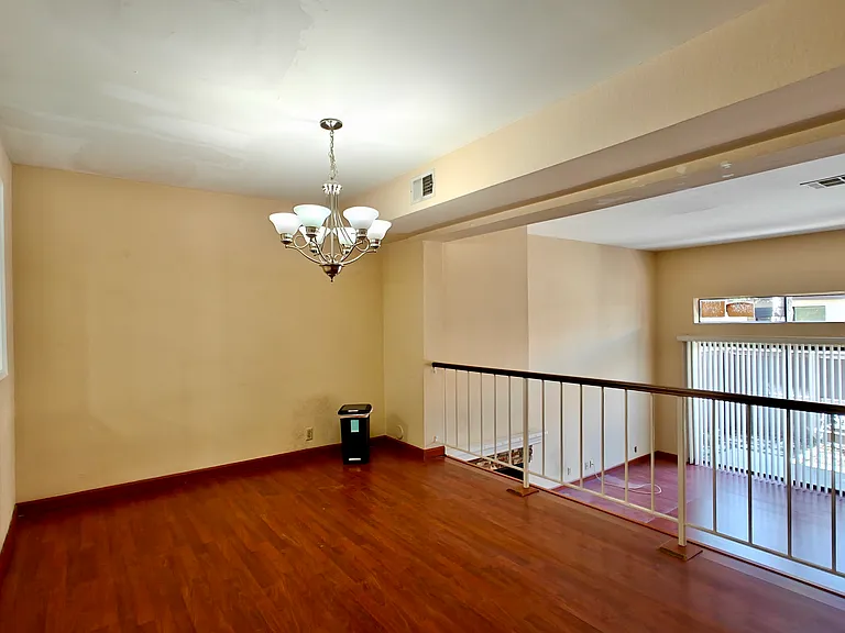 1834 S Marengo Ave #31 — Photo 4