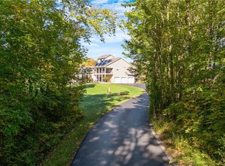6687 Beach Rd, Syracuse, NY