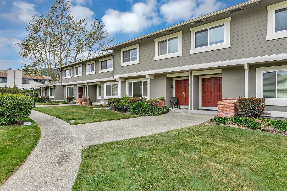 Building Photo - 1468 Greenlawn Dr