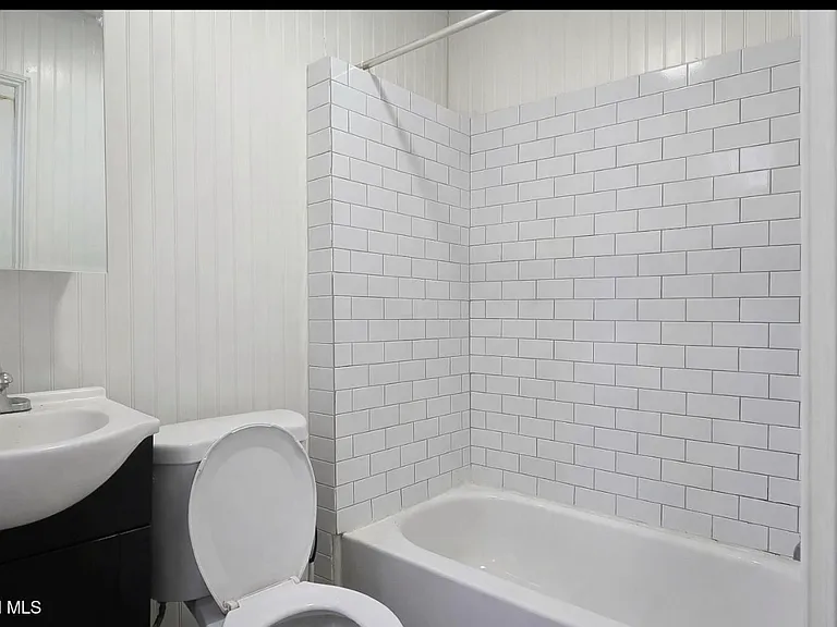 61 Grand St #2 — Photo 3