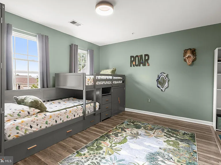 7202 Exbury Ct — Photo 37