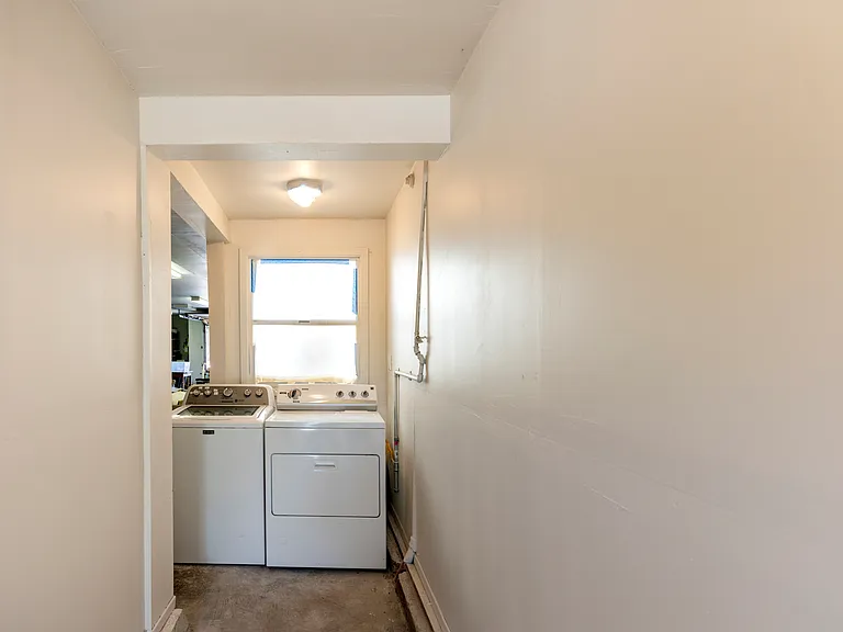 877 44th Ave — Photo 58