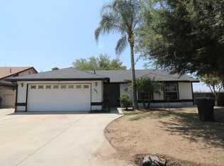 797 Balmoral Dr, Porterville, CA 93257