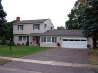 28 Rowland Dr, East Hartford, CT 06118