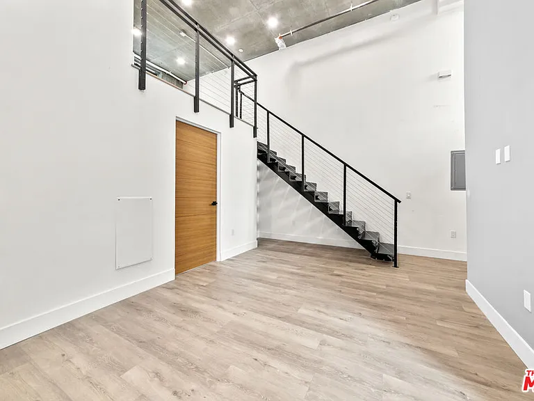 11013 Hartsook St #103 — Photo 2