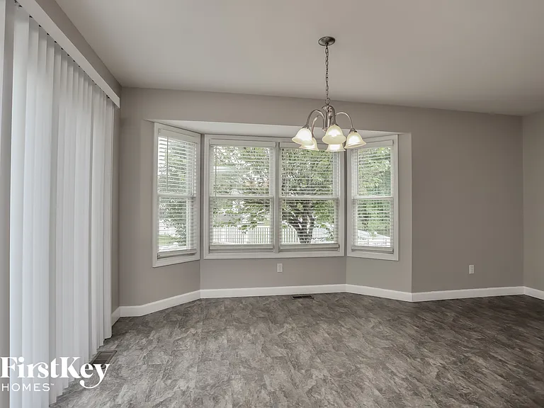 128 Homefield Lake Ct — Photo 5