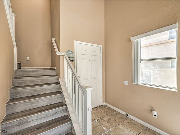 4th image of 978 Valetta Flat Ave