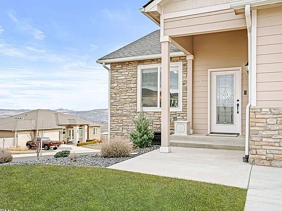 4th image of 1400 Valhalla Loop