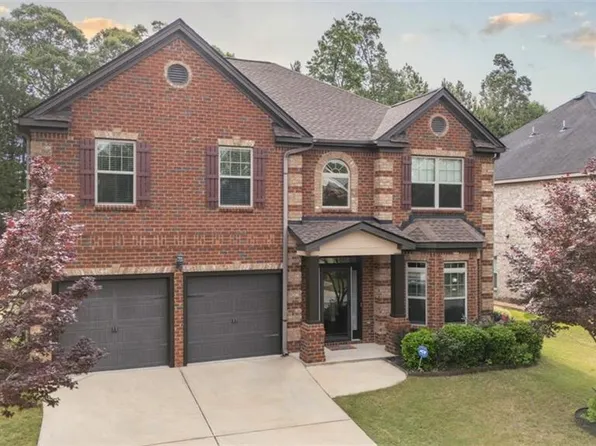 8744 Hamil Ct, Douglasville, GA 30135