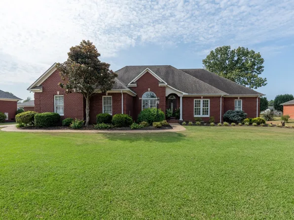 815 Douglas Dr, Lawrenceburg, TN 38464