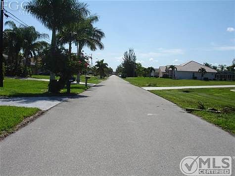 4th image of 1920 SW 51st St