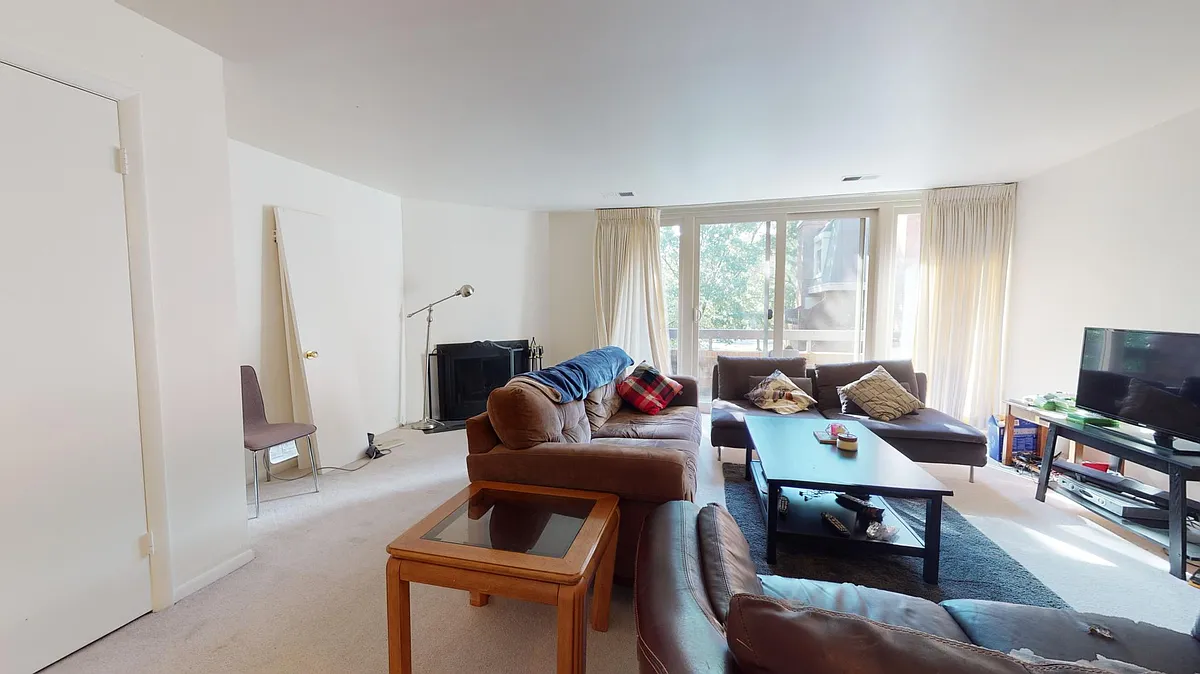 Building Photo - 1601 S Hayes St #2