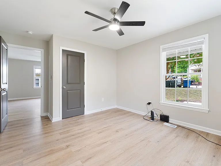 1236 Berkeley St — Photo 8
