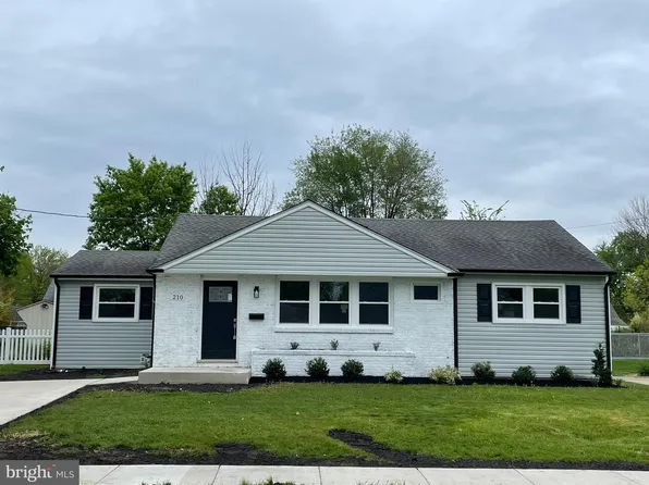 210 Edwards Ave, Barrington, NJ 08007