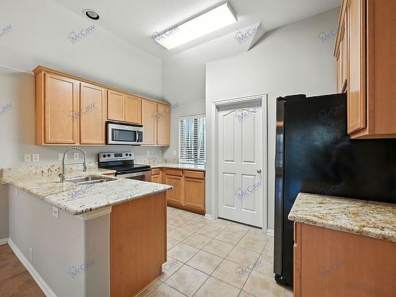 5th image of 2217 Kingsdale Ct