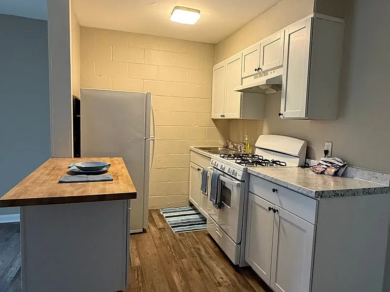 532 Pemberton Street — Photo 15
