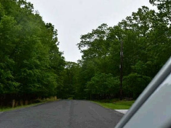 Exterior Neighborhood (street photo)