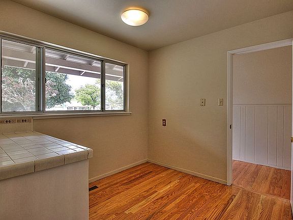 3rd image of 41532 Paseo Padre Pkwy