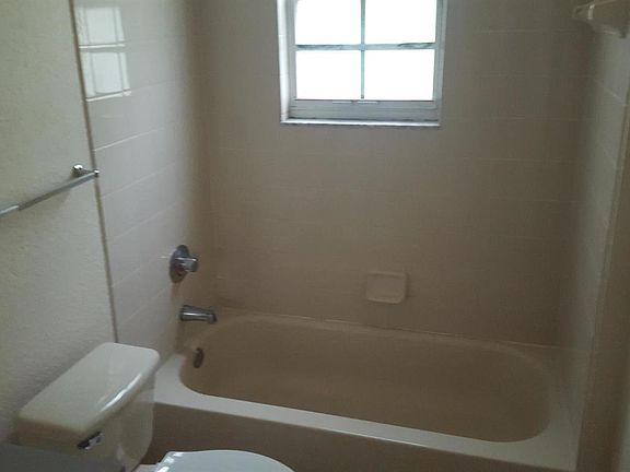 5th image of 2507 Belmont Ln