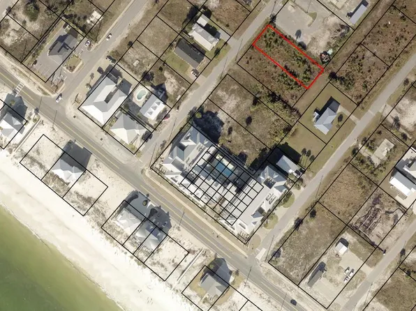 110 14th St, Mexico Beach, FL 32456