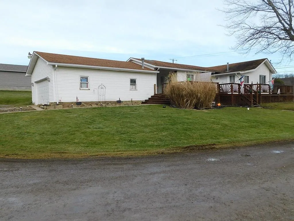 4711 Veterans Blvd photo 1