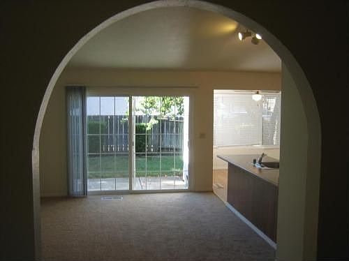 5th image of 776 Sequoia Dr