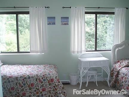 Guest Bedroom - Top Floor, upstairs
						:
						Lots of Sunlight