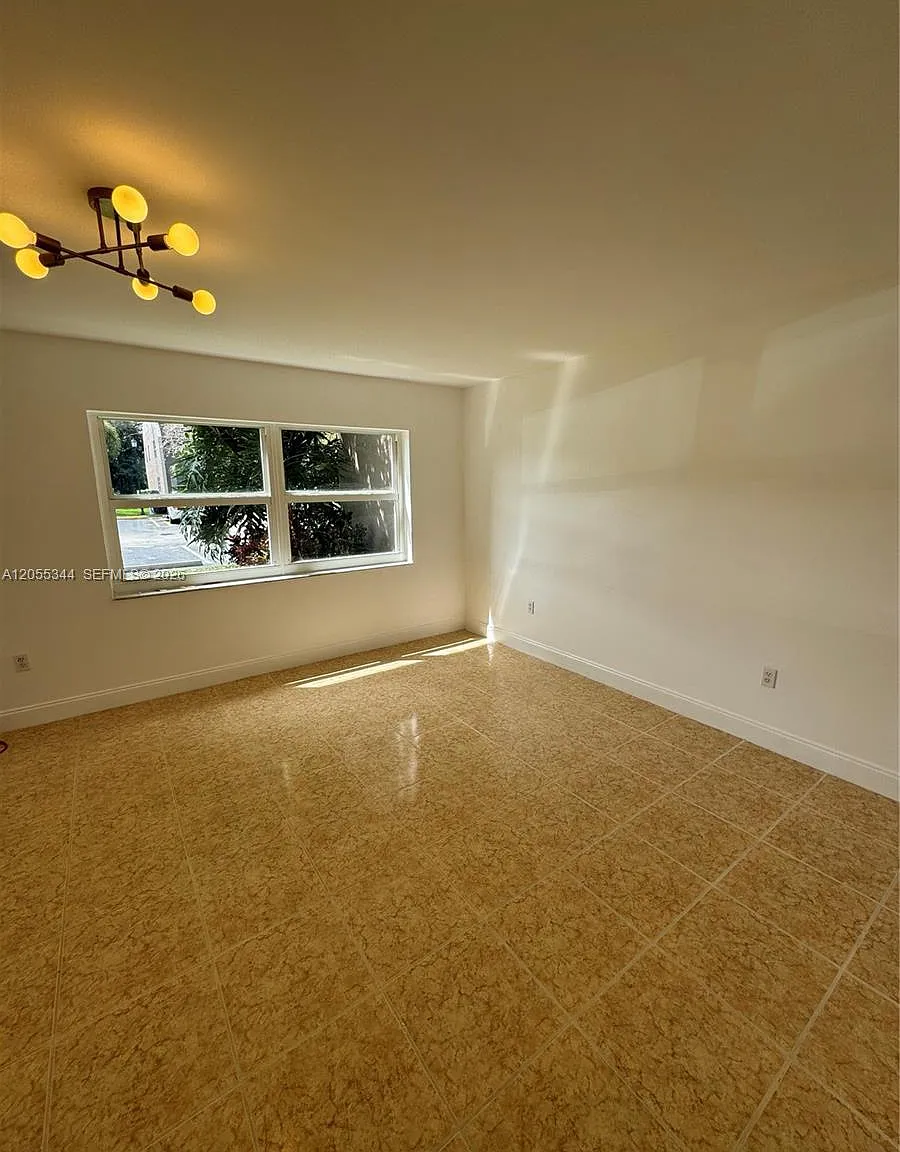 Country Village Condo — Photo 4