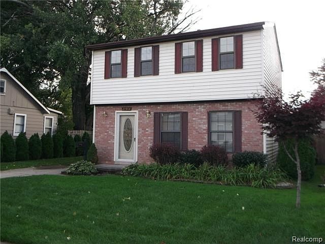 1st image of 22954 Pleasant St