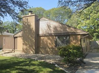 18604 Lynn Ct, Homewood, IL 60430